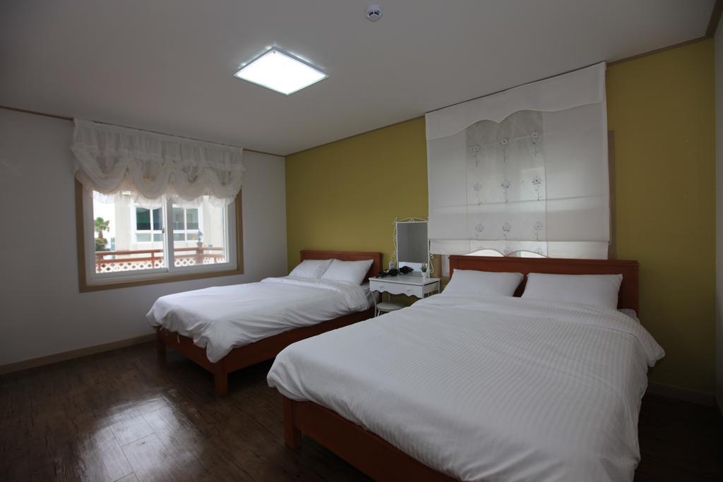 Good Day Pension Seogwipo Habitación foto